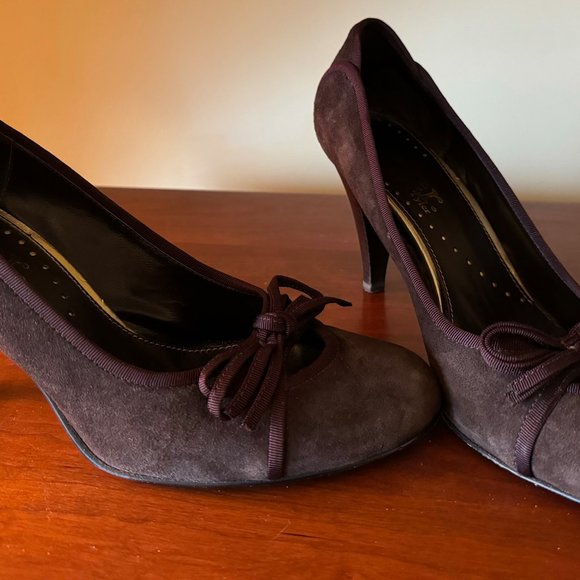 Richard Tyler Brown Suede Heels - Picture 2 of 10